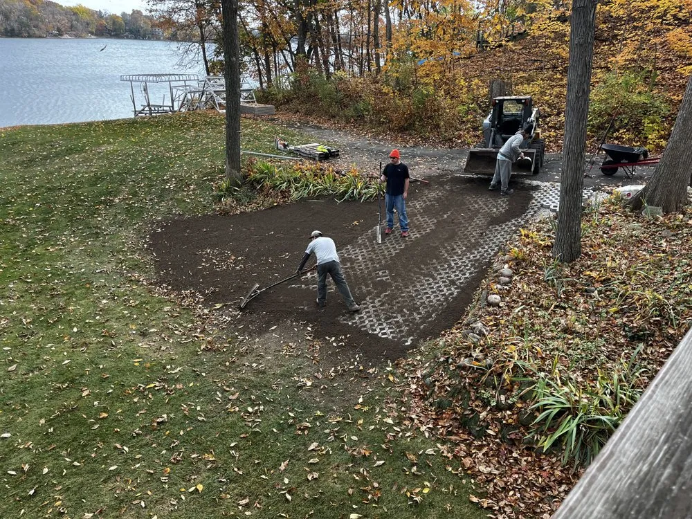Custom residential landscaping experts serving Waukesha, WI - Dahl's Landscape & Design