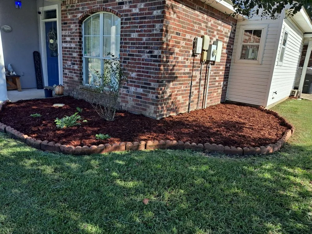 Expert yard maintenance experts serving Denham Springs, LA - Daigre's Lawn Care