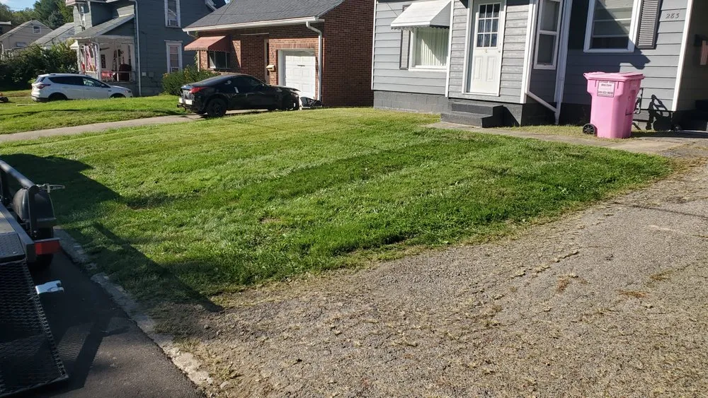 Reliable yard maintenance for homes across Bellville, OH - Dailey's Lawncare