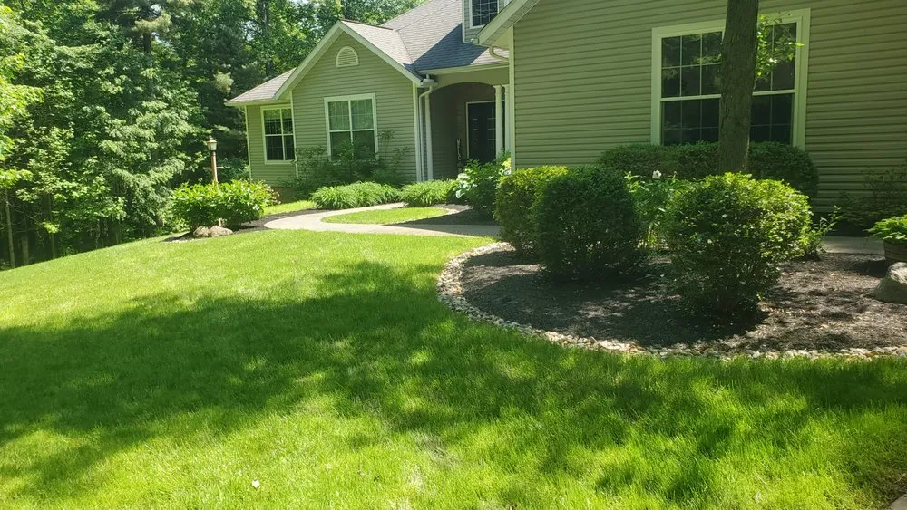 Reliable outdoor landscaping experts serving Bellville, OH - Dailey's Lawncare