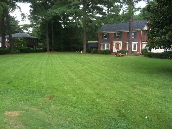 Top-rated yard maintenance in Chesapeake, VA by Dails Lawn Care