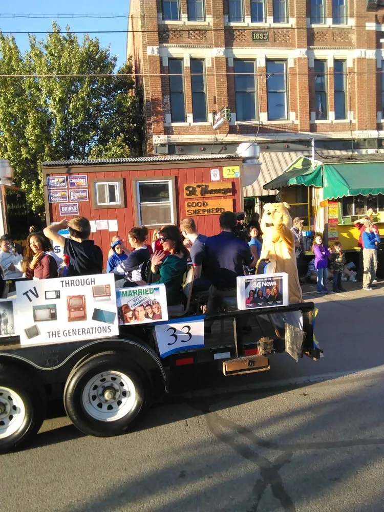 Expert lawn care service for year-round maintenance in Evansville, IN by Daily Lawn & Landscape