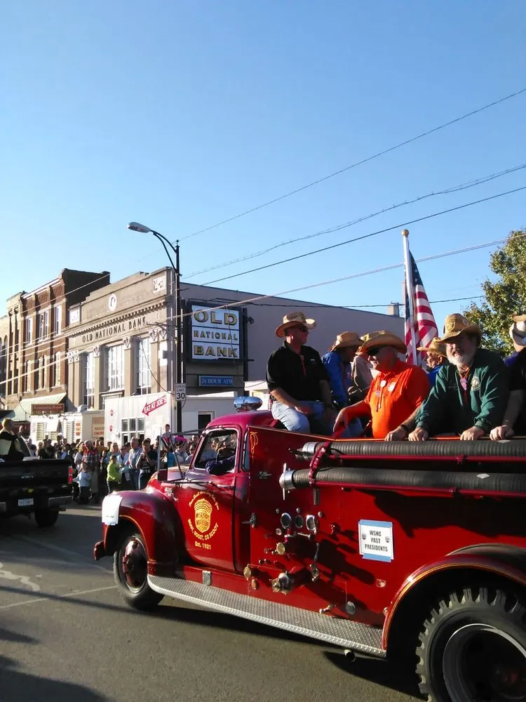 Local residential landscaping in Evansville, IN by Daily Lawn & Landscape