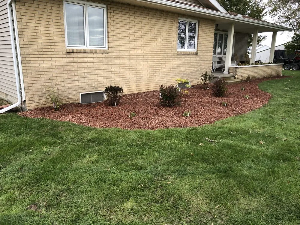 Local yard maintenance in Ollie, IA - Daisy Dew Landscaping