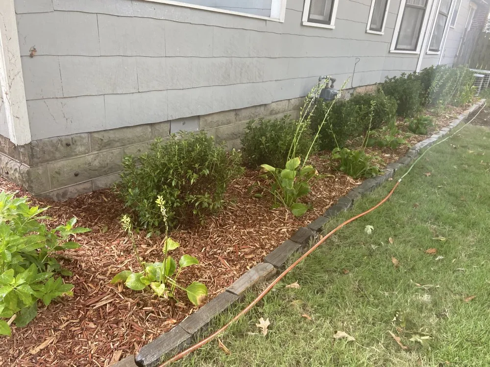 Professional landscaping services in Lorain, OH by Daisy's Lawncare & Snow Removal