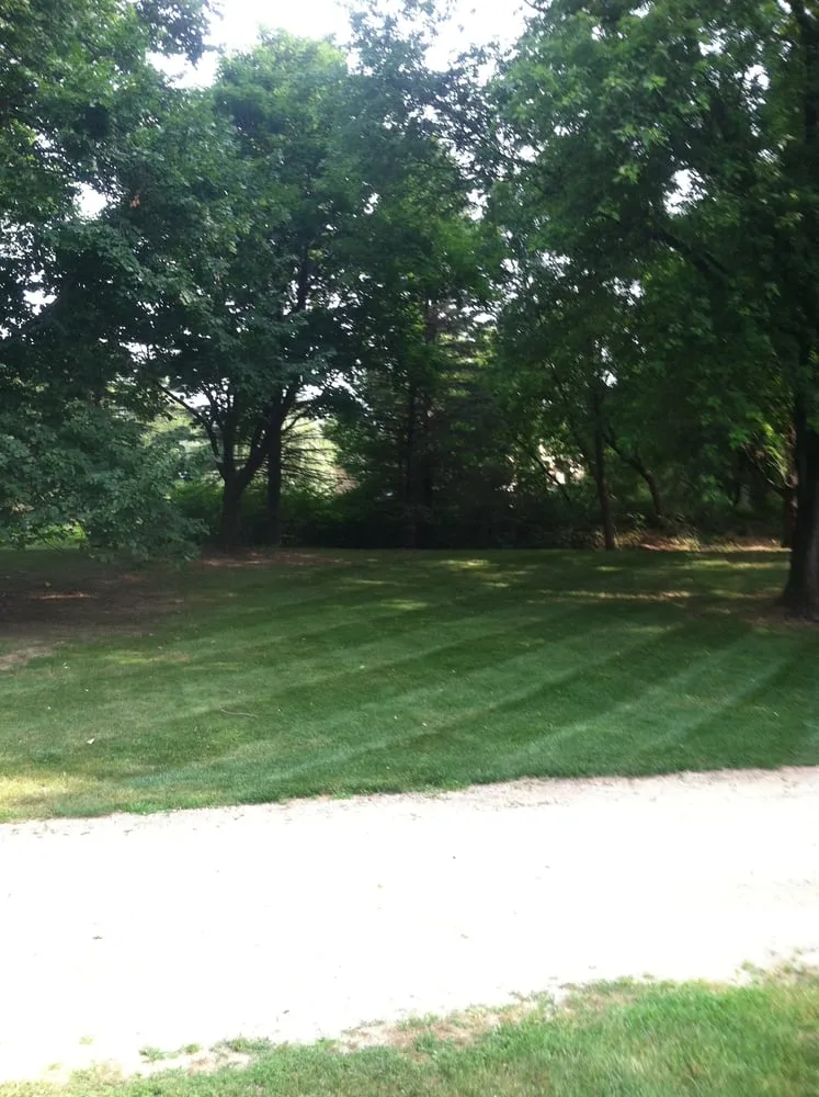 Reliable yard maintenance in Eagan, MN by Dakota Landscaping