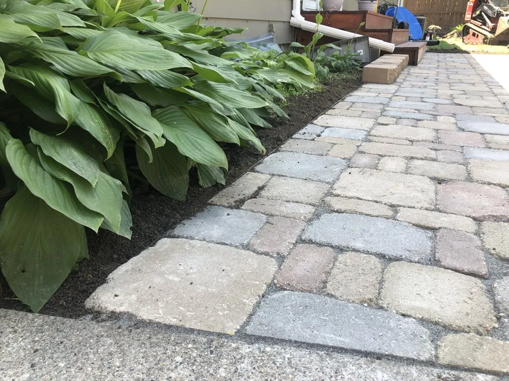 Custom lawn care service experts serving Grand Forks, ND - Dakota Lawn & Landscape