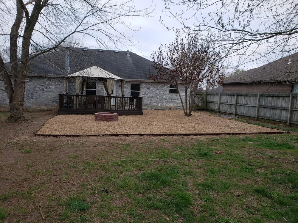 Top-rated yard maintenance in Springfield, MO by Dakota's Landscaping