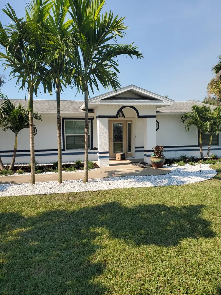 Professional lawn care service for homes across North Fort Myers, FL - Dakota's Lawn & Tree Services