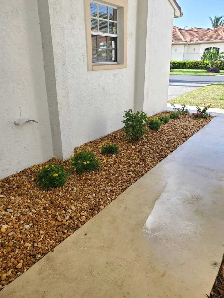 Affordable lawn care service in North Fort Myers, FL - Dakota's Lawn & Tree Services