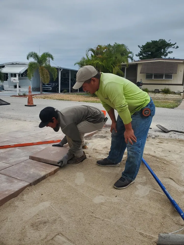 Top-rated yard maintenance experts serving North Fort Myers, FL - Dakota's Lawn & Tree Services