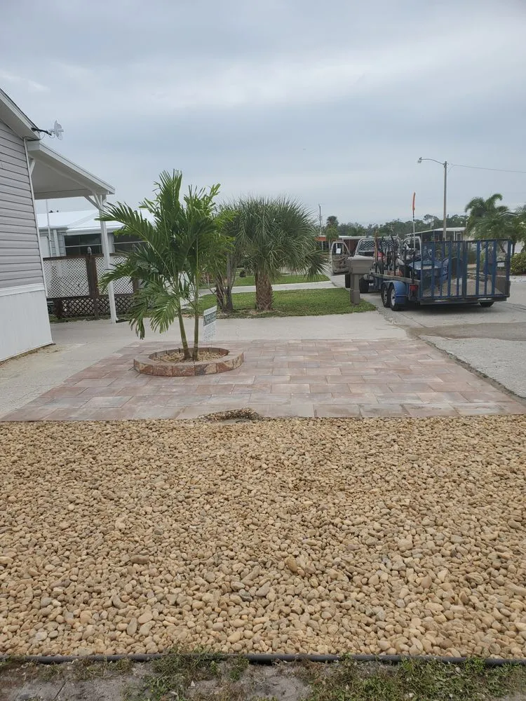 Trusted lawn care service experts serving North Fort Myers, FL - Dakota's Lawn & Tree Services