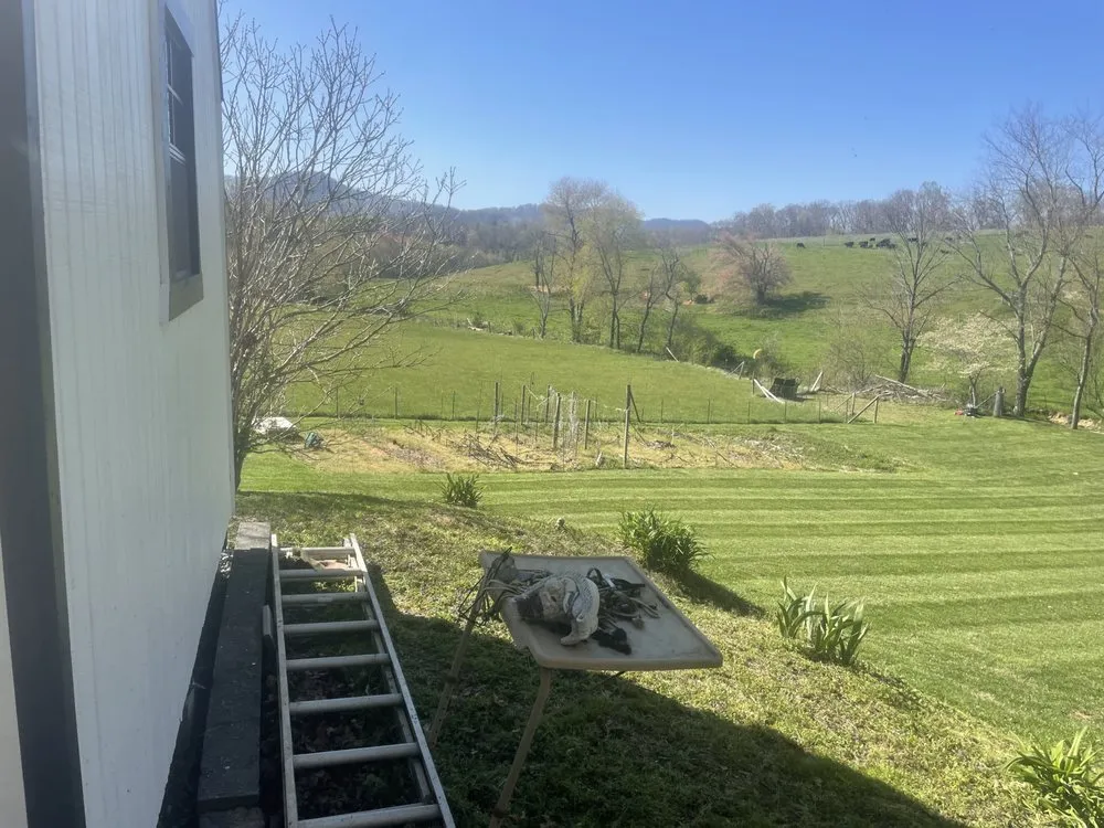 Affordable lawn care service experts serving Waynesville, NC - Dakotas Lawn Care and Junk Removal