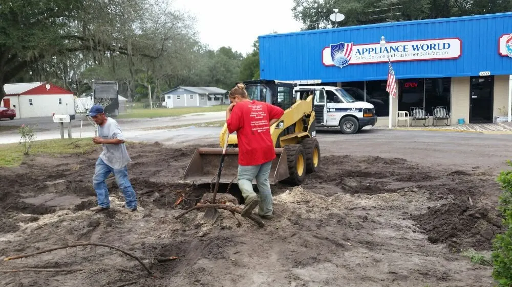 Custom landscape installation for homes in Wesley Chapel, FL by Dale Complete Landscaping