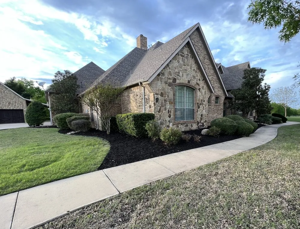 Custom yard maintenance near you in Rowlett, TX by Dalrock Lawn Care Services