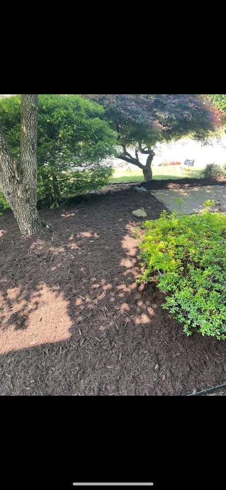 Trusted garden landscaping for homes in Pleasant Hills, PA by Dalt’s Lawncare & Landscaping
