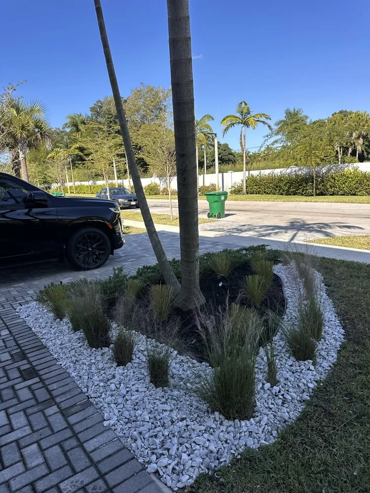 Top-rated landscape installation for homes in Fort Lauderdale, FL by Damian Lawn Service