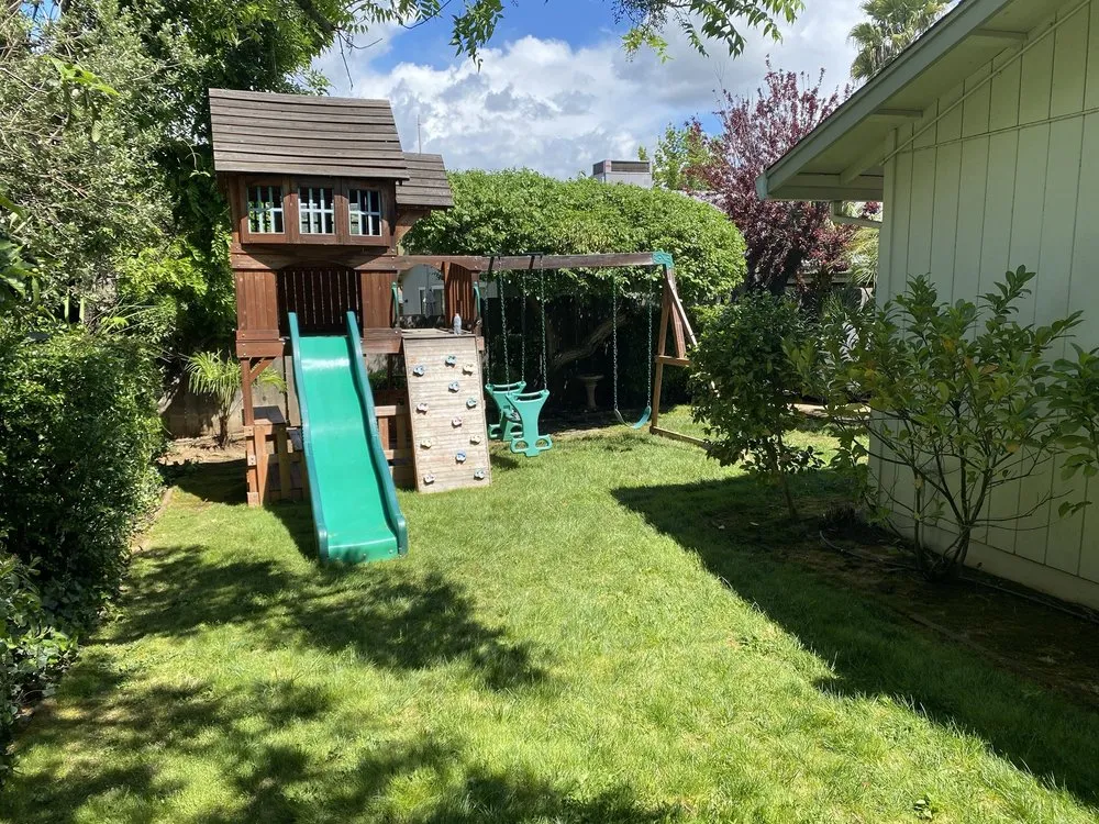 Trusted landscaping services in Oroville, CA by Damian Yard And Arbol Service