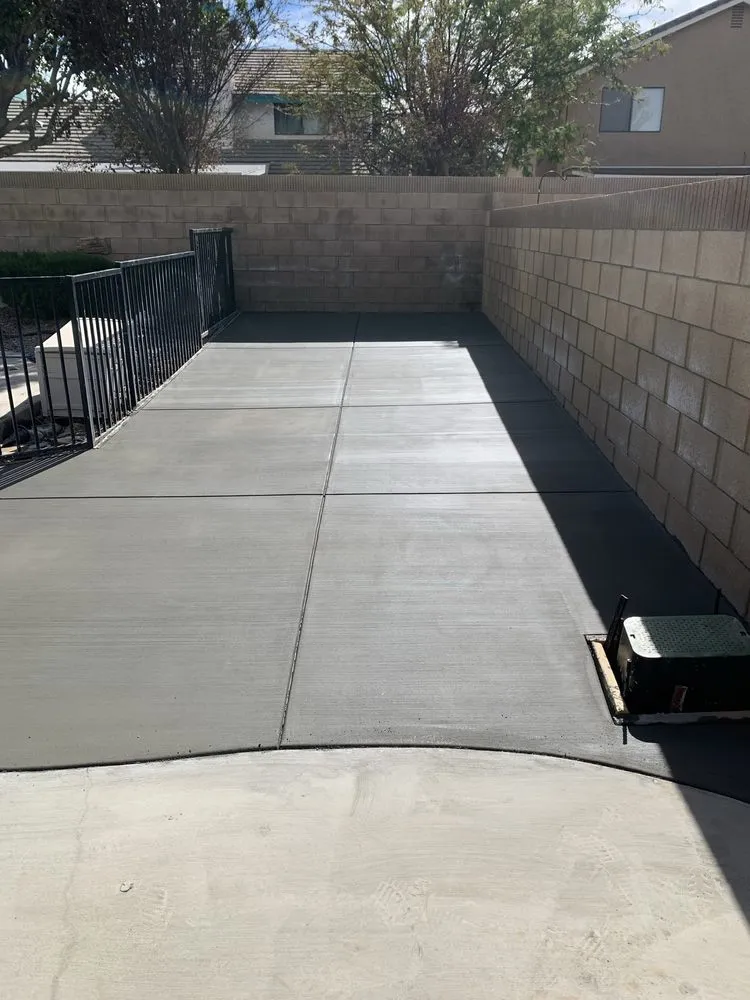 Local lawn mowing service with custom design across Lancaster, CA - Damian's Lawn Maintenance