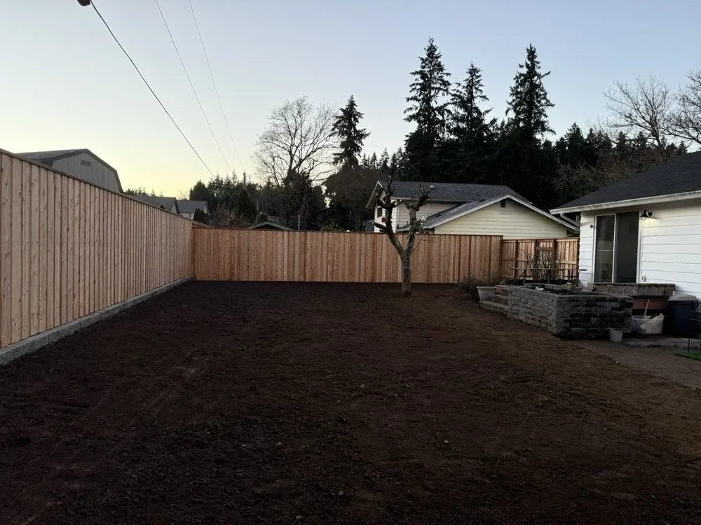 Expert yard maintenance experts serving Wood Village, OR - Damián landscape