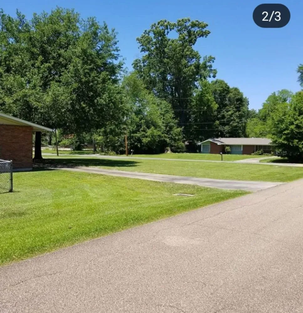 Custom residential landscaping experts serving Baton Rouge, LA - Damion's Lawn Care