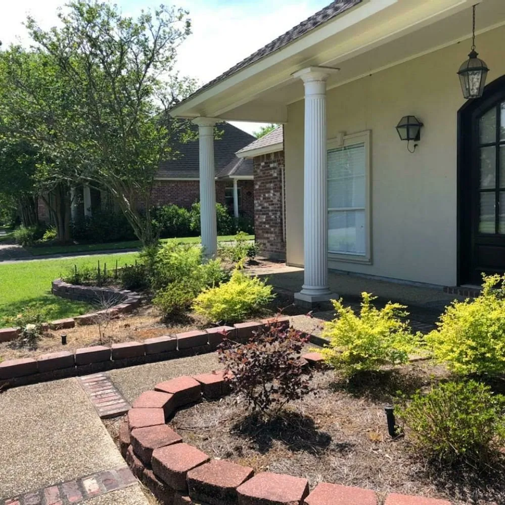 Affordable yard maintenance experts serving Baton Rouge, LA - Damion's Lawn Care