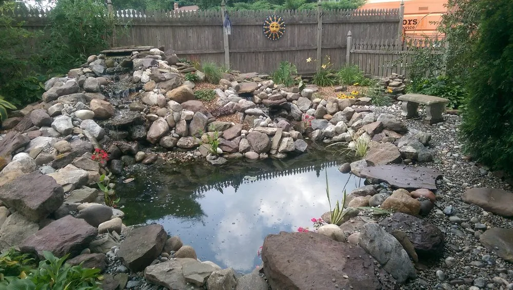 Professional garden landscaping experts serving PIttsgrove, NJ - Dan Ayars Landscaping