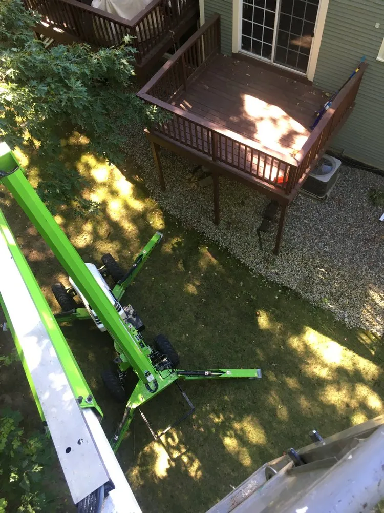 Top-rated residential landscaping for year-round maintenance in Mont Vernon, NH by Dan Brown Tree