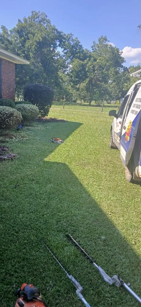 Expert garden landscaping in Ocilla, GA - Dan Dans Lawn Maintenance