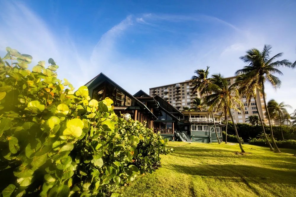 Top-rated landscape design in Fort Lauderdale, FL by Dan Ramos Landscaping