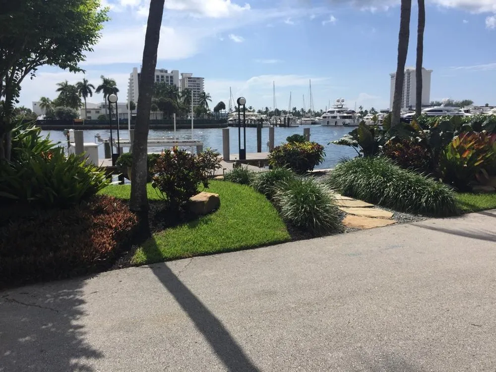 Affordable landscaping services experts serving Fort Lauderdale, FL - Dan Ramos Landscaping