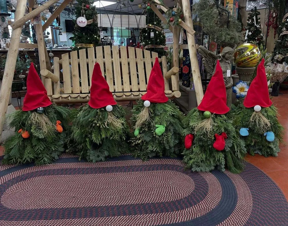 Top-rated outdoor landscaping with custom design in Streator, IL by Danchris Nursery