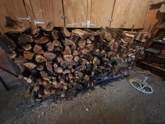 Dangerfields Services Logo