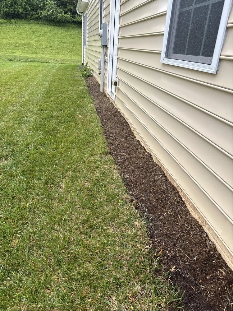 Top-rated garden landscaping in Palmyra, VA - Daniel & Son Lawn care