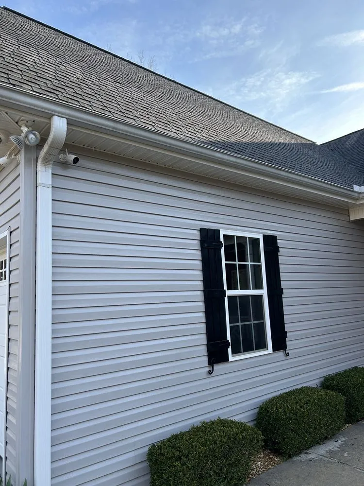 Expert lawn care service in Gainesville, GA - Daniel Brock