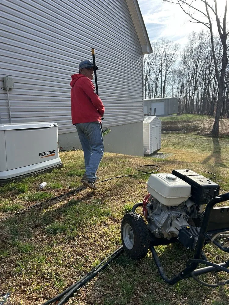 Local yard maintenance in Gainesville, GA - Daniel Brock
