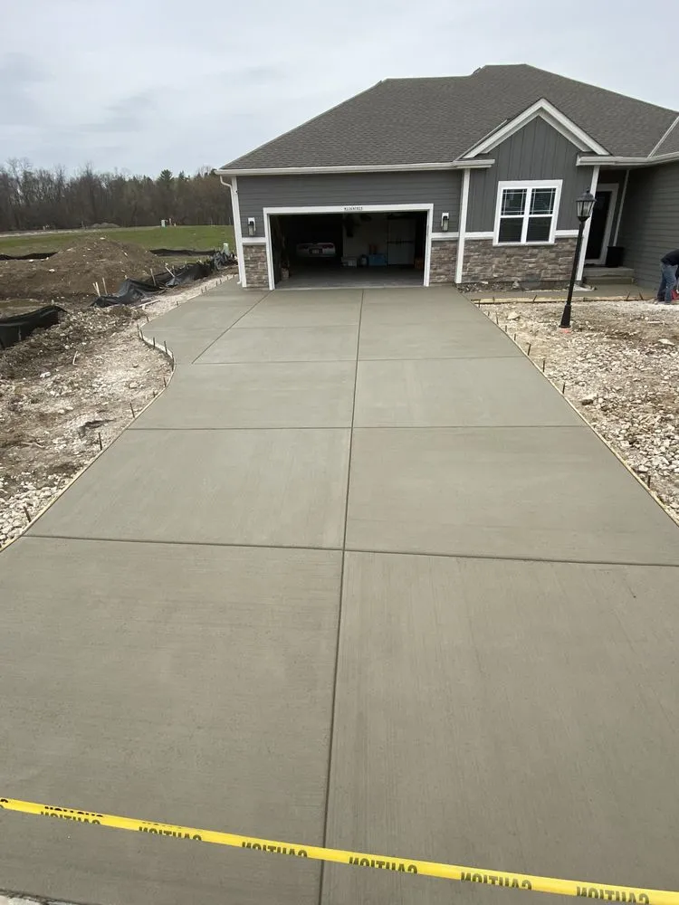 Reliable outdoor landscaping in Hartford, WI - Daniel Construction