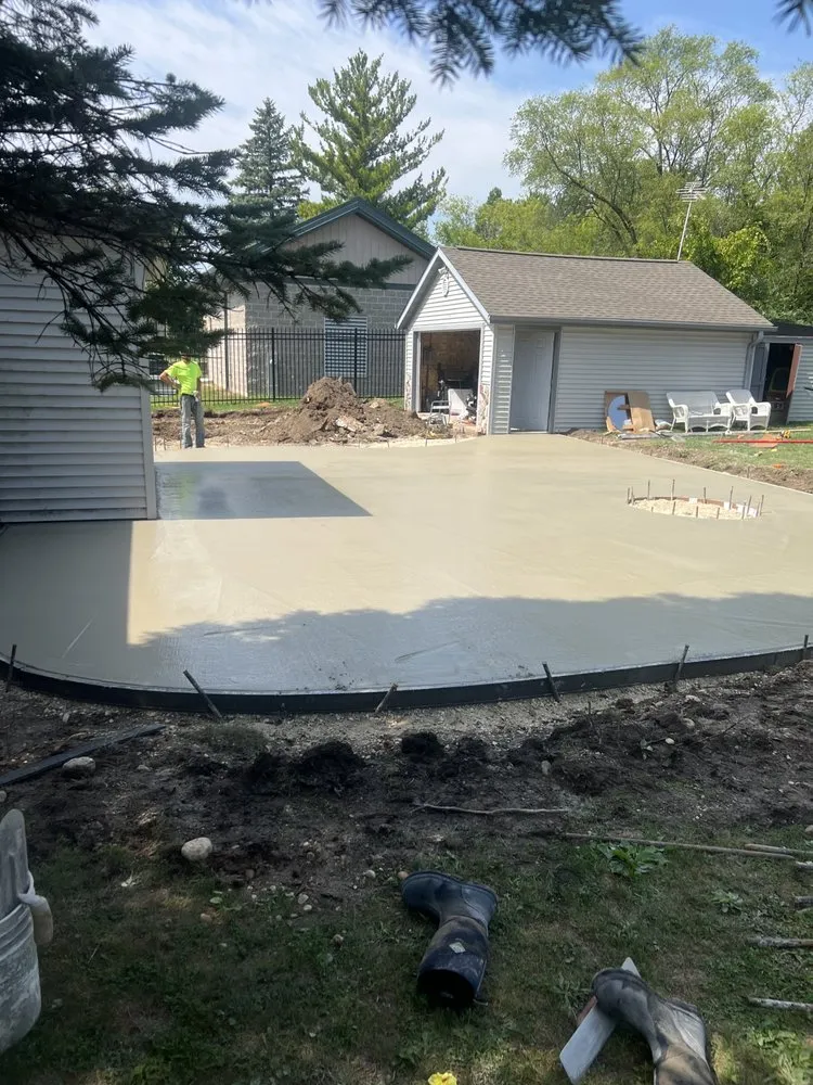 Local outdoor landscaping in Hartford, WI by Daniel Construction