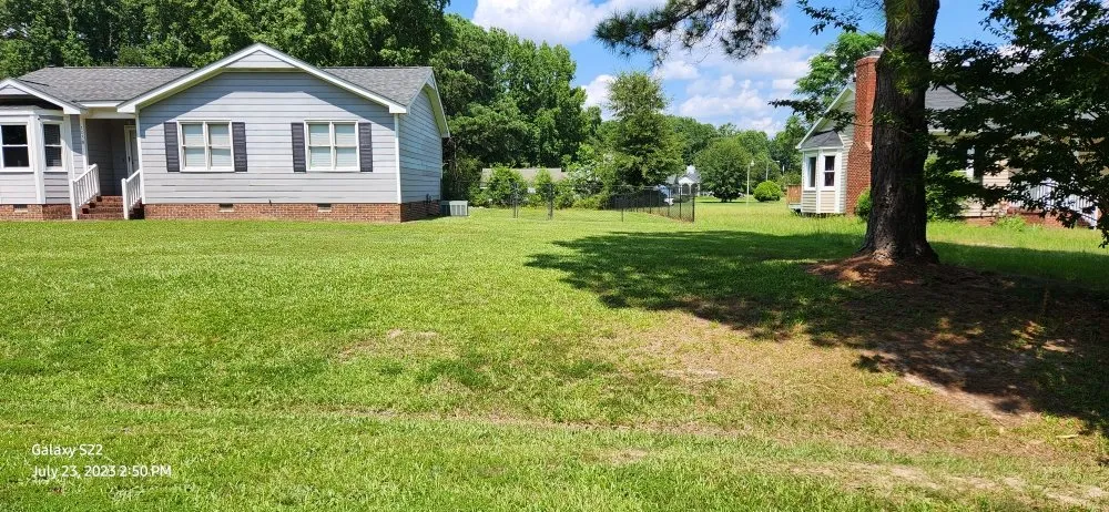 Reliable yard maintenance in Clayton, NC - Daniel Daniel Lawn Care Plus