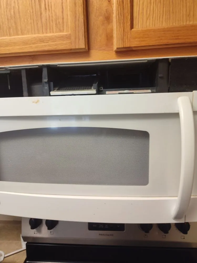 Top-rated lawn mowing service experts serving Clovis, NM - Daniel Inside & Out