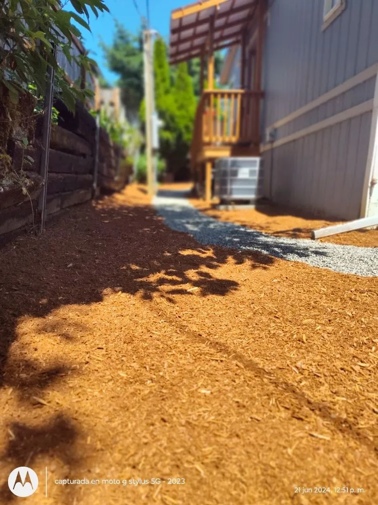 Local lawn mowing service experts serving Vancouver, WA - Daniel R & R Landscaping