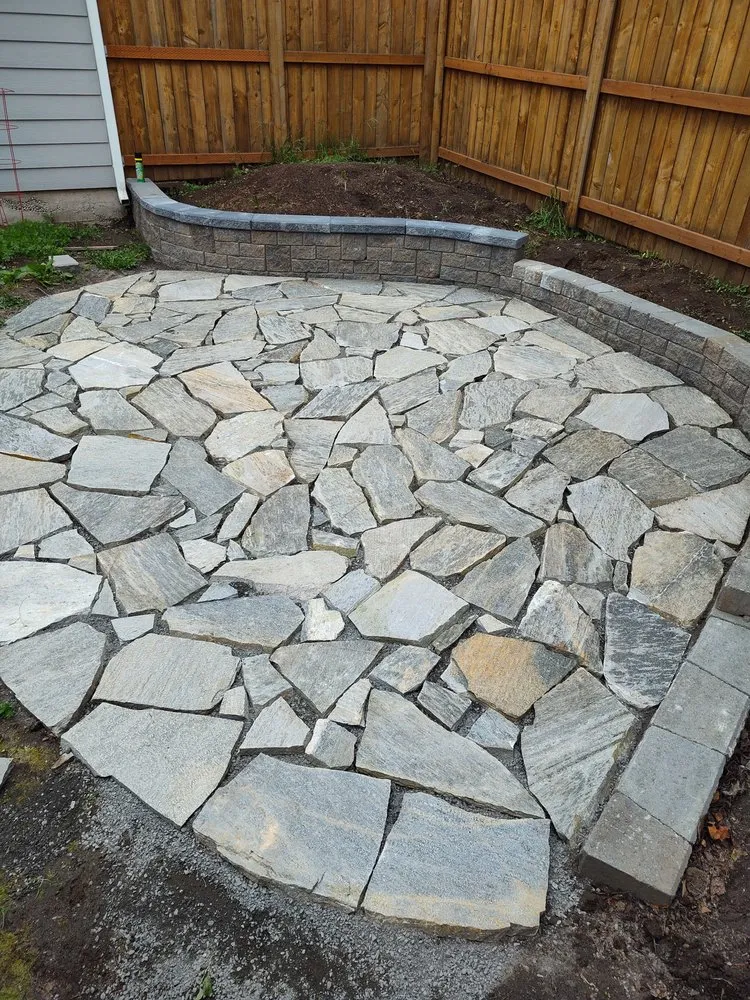 Top-rated lawn mowing service in Vancouver, WA by Daniel R & R Landscaping