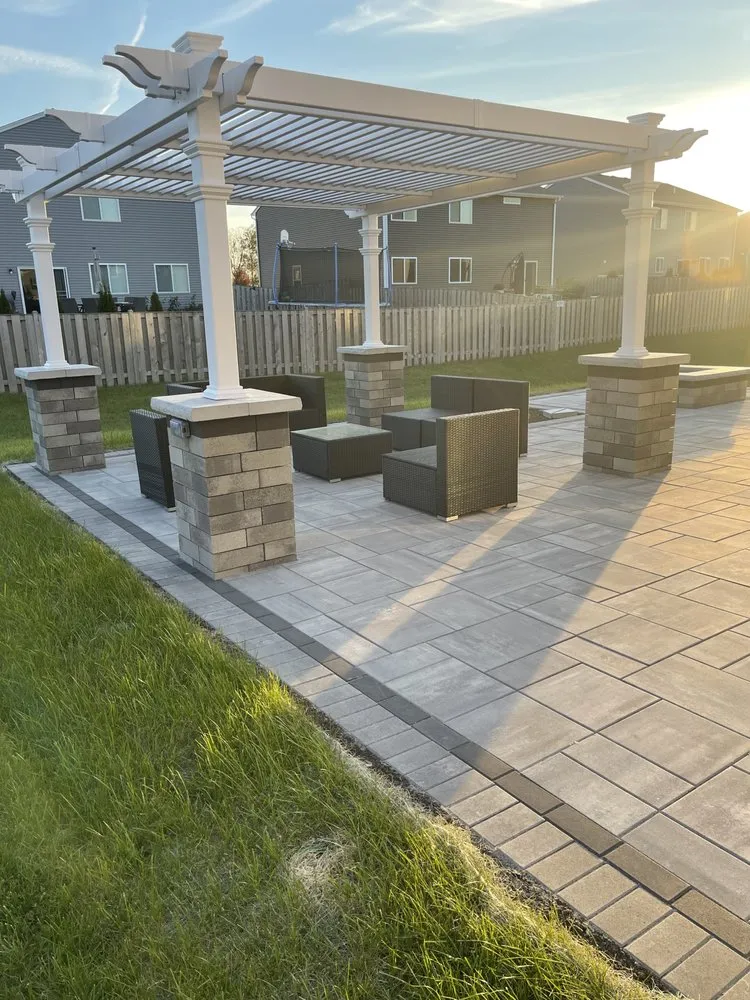 Custom landscaping services in Aurora, IL - Daniel’s Brick Paving & Landscaping