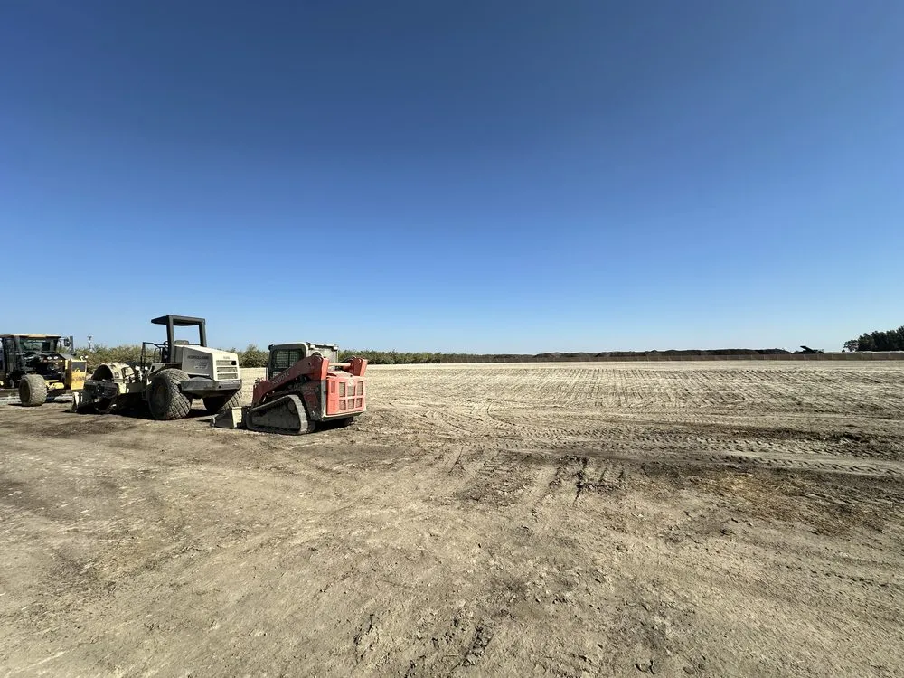 Expert lawn mowing service experts serving Clovis, CA - Daniel’s Land Service