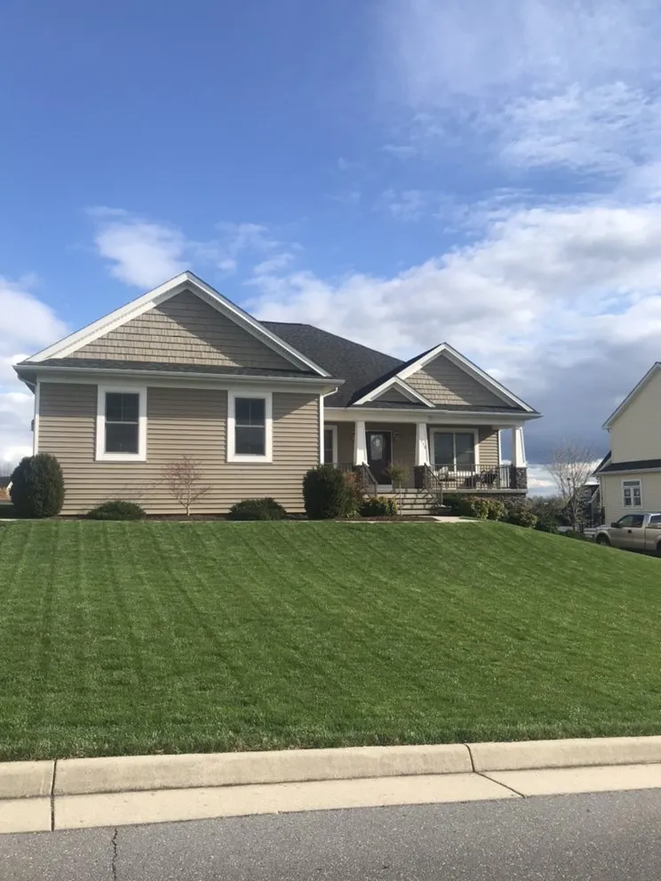 Custom yard cleanup service in Harrisonburg, VA by Daniel's Landscape