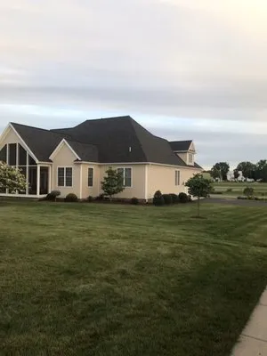 Daniel's Landscape Logo