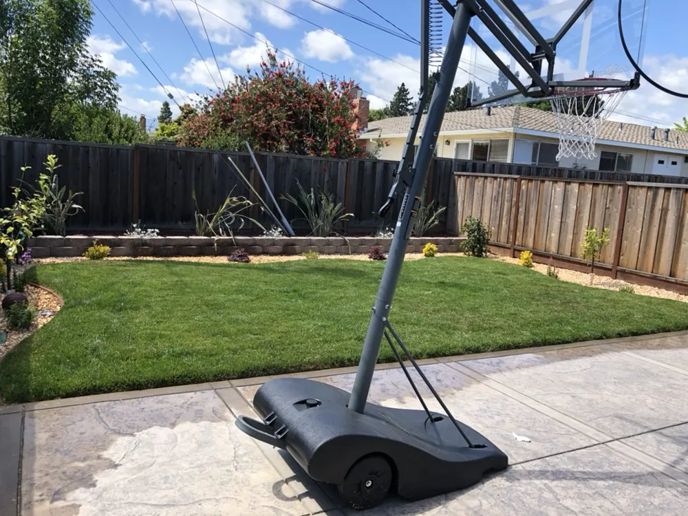 Affordable yard maintenance in Holliste, CA - Daniel's Landscape