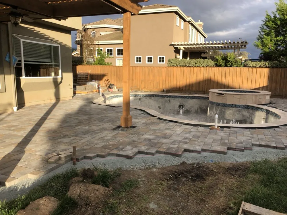 Top-rated garden landscaping in Holliste, CA - Daniel's Landscape