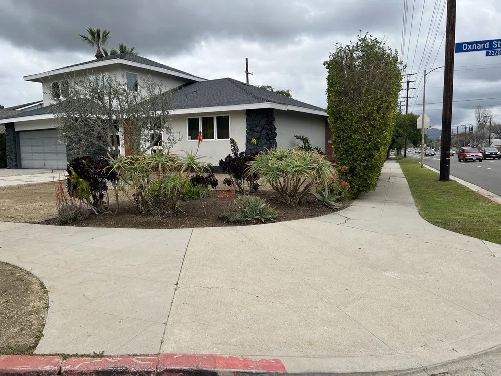 Local garden landscaping in San Fernando, CA by Daniel’s Landscaping and Tree Services