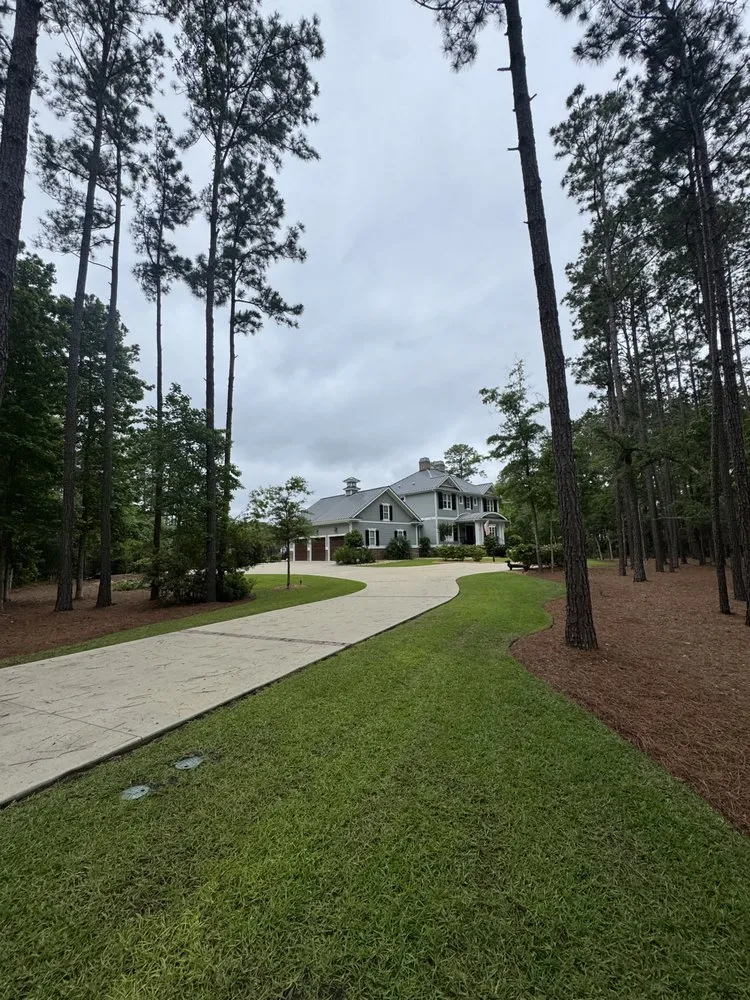 Professional yard maintenance in Georgetown, SC - Daniel’s Landscaping